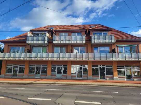 2. Raum Wohnung in Elbnähe mit Balkon Pechauerstr. 21 39114 Magdeburg