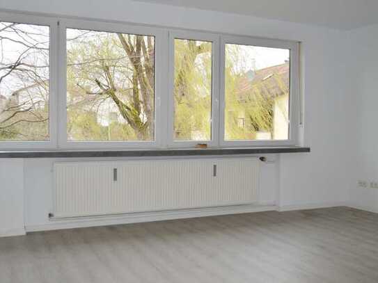 *Inning - Erstbezug nach Sanierung - sehr helle 4-Zimmer-Wohnung mit Balkon