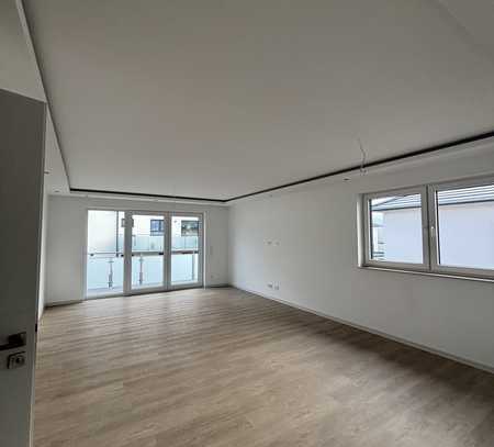 Neubau Erstbezug - Lichtdurchflutete 4 Zimmer Wohnung im 1. OG