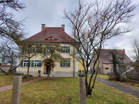 Ehemaliges Pfarrhaus mit Scheune in Gimpertshausen (Vergabe im Erbbaurecht)