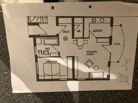 Sonnige, vollständig renovierte 2-Zimmer-Wohnung mit Balkon und EBK in Meersburg