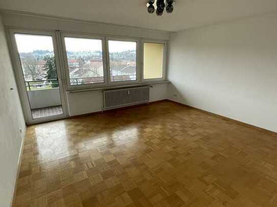 Helle 2-Raum-Wohnung mit EBK und Balkon in Schopfheim