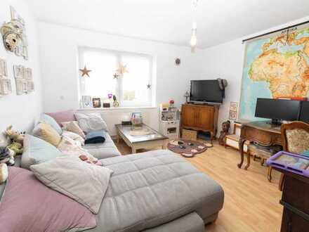 Freundliche 3 ZKB mit Balkon, EBK, freistehender Garage und Stellplatz