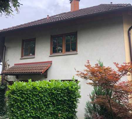 Gemütliches Reihenendhaus mit großzügigem Garten in Freiburg-Hochdorf