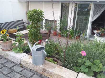 Helle 2,5-Zimmer Wohnung mit Terrasse/Garten und EBK in Bernhausen