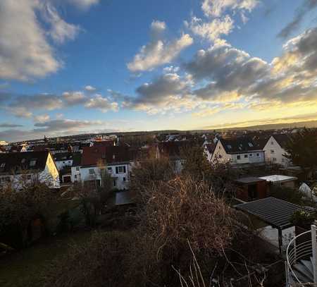 Handwerker aufgepasst! Entkernte Doppelhaushälfte in TOP-Lage von Stuttgart-Weilimdorf