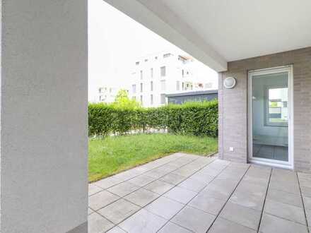 Helle Erdgeschosswohnung mit Terrasse und Loggia - 3 Zi, 105 qm