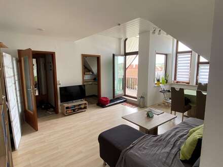 Sonnige 2 Zi DG-Wohnung mit schöner Aussicht in Öhringen SÜD (provisionsfrei)