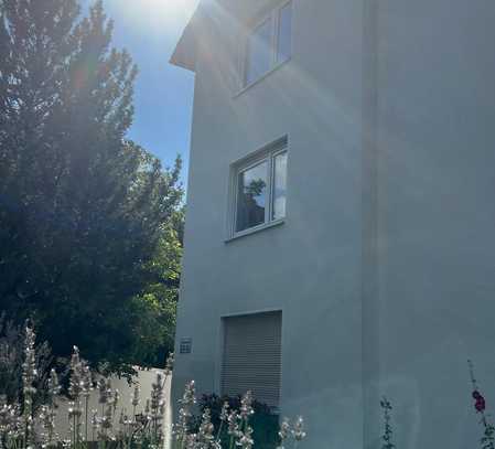 Wunderschöne 2-Zimmer Wohnung mit Balkon in Top Lage in Heidelberg