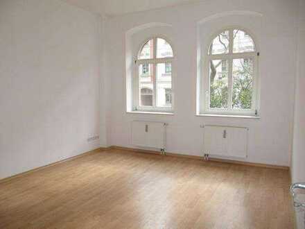 **Mieter gesucht !!!! Laminat+ großer Balkon** frei ab 1.12.23