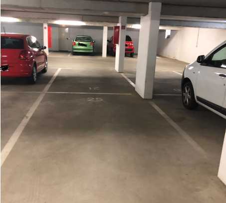 Tiefgaragenstellplatz zu vermieten