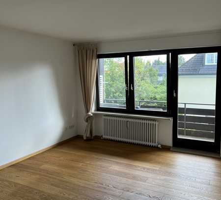 Charmantes,ruhiges und sonniges Appartement mit großem Balkon zur ruhigen Gartenseite