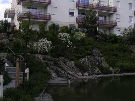 Neuwertige 2-Zimmer-Wohnung mit 2 x Balkon und EBK in Bad Abbach