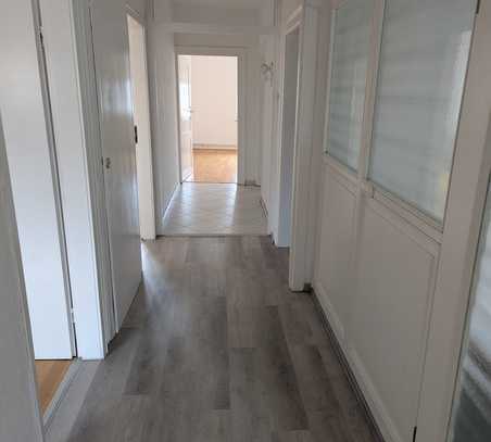 Dachgeschosswohnung 4Zi,K,B, Gäste WC