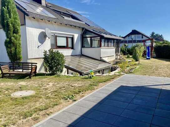 Familienfreundliches Haus mit großem Garten in ruhiger Lage