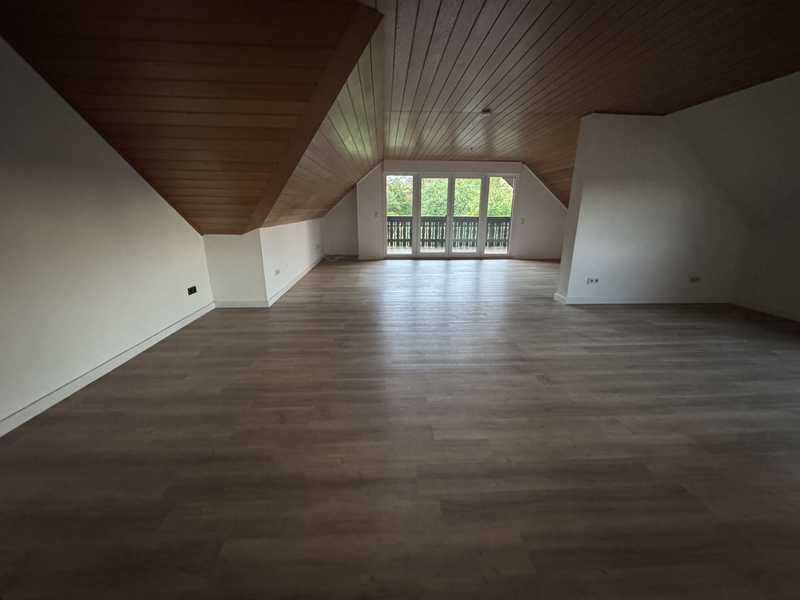                                                              Zuhause mit viel Platz in Sch&ouml;neck                                                       in Schöneck (Main-Kinzig-Kreis)
