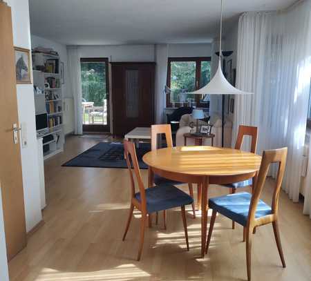 Familienfreundliche 4,5 Zimmer Wohnung am Georgenberg mit Garten, Einbauküche und Tageslichtbad