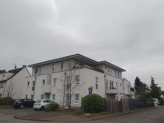 Moderne Penthouse Wohnung mit zwei Bädern in Langenfeld (Rheinland) 40764