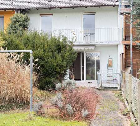 **Reizendes Reihenmittelhaus in traumhaft ruhiger Lage**Teils ausgebautes Dachgeschoss*