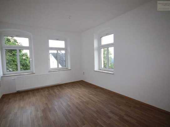 Helle, modern renovierte 2-Raum-Wohnung auf der Lindenstraße in Annaberg!