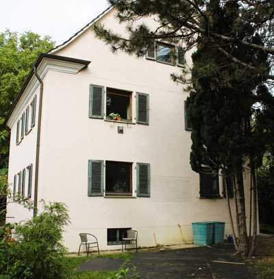 Freistehendes Haus mit Ausbaupotential ( inkl. Nachbarbauplatz auf Anfrage)