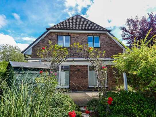 Vermietetes Einfamilienhaus mit Blick über Felder und Wiesen