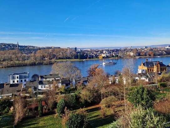 Helle, renovierte 3-Raum-Wohnung mit Balkon und Tiefgaragenstellplatz in KO-Pfaffendorf