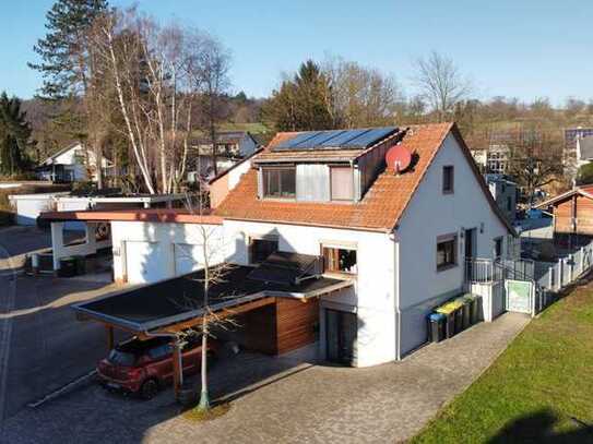Charmantes Einfamilienhaus von der Sonne verwöhnt