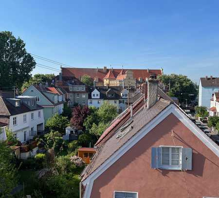 Provisionsfrei, sonnige und sanierte 3,5-Zimmer-Wohnung in bester Lage in Augsburg-Pfersee