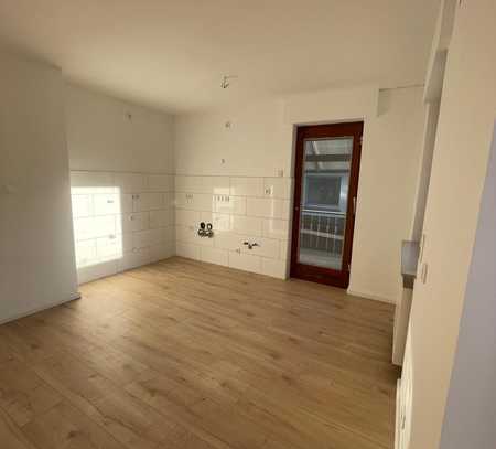 Schöne und vollständig renovierte 4-Zimmer-Terrassenwohnung mit Balkon in Brilon-Hoppecke