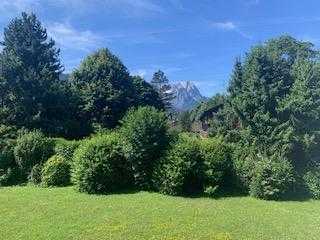 Ruhig und zentral mit tollem Blick, sonn. SW-Balkon, gepfl. Anwesen!