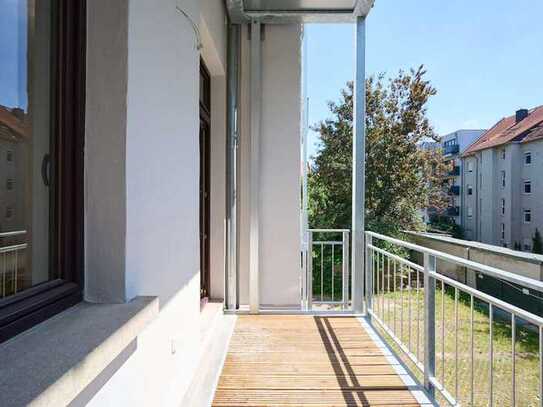 Wohnen im sanierten Altbau: 3-Zimmer-Wohnung mit sonnigem Balkon und EBK in Leipzig-Lindenau