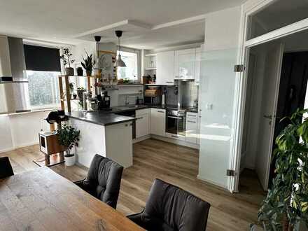 Exklusive, modernisierte 3-Zimmer-Wohnung mit Balkon und großzügiger EBK in Alterlangen