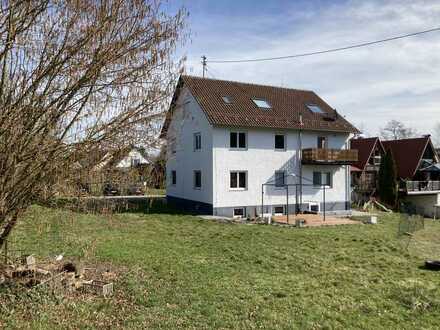 *BIETERVERFAHREN* Saniertes Mehrfamilienhaus mit großem Grundstück für Erweiterungsbebauung