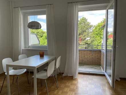 Newly renovated, furnished, sunny 2 room apartment in Lichterfelde Ost