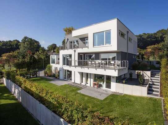 HEGERICH: Exklusive Villa im Bauhausstil mit Blick über Bamberg...