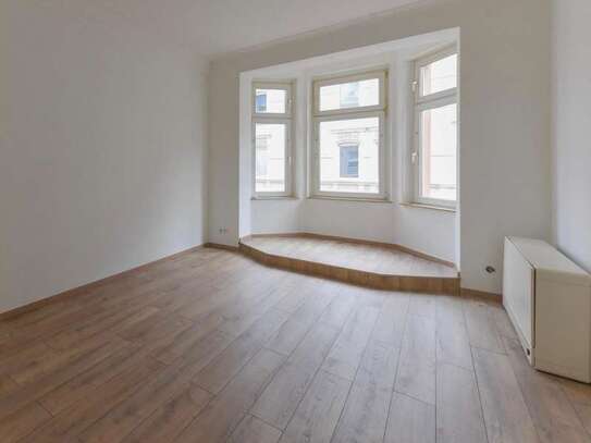 Helle und charmante 3,5 Zimmer Wohnung mit Balkon