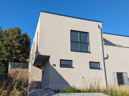 Neue moderne Doppelhaushälfte zur Miete in Fürfeld