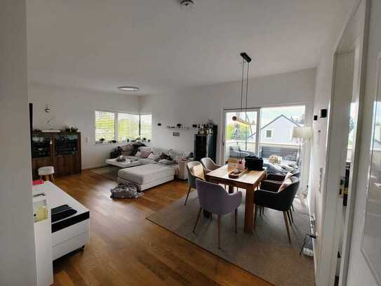 Exklusive Wunderschöne 3-Zimmer-DG-Penthousewohnung