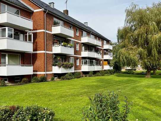 Schöne 2-Zimmer-Wohnung mit großem Balkon und viel Potenzial - Musikerviertel!