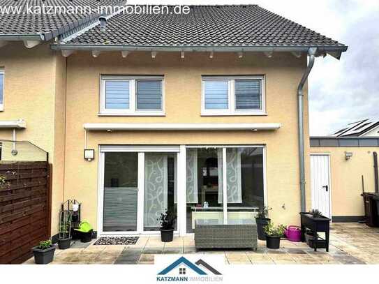 Top-Reihenendhaus (DEKRA-Zertifikat) mit Eckgrundstück, Garage und schönem Garten in Konradsheim zu