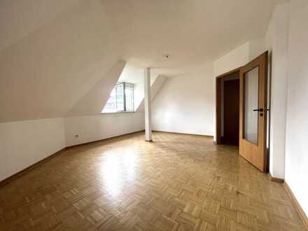 Saarlandstraßenviertel: Charmante 2,5-Zimmerwohnung