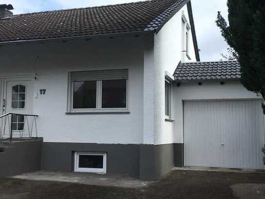 2-Zimmer Dachgeschosswohnung mit Terrasse auf dem Mallendarer Berg zu vermieten