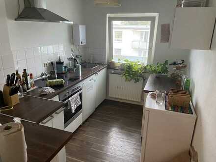 Gepflegte Wohnung mit zwei Zimmern sowie Balkon und EBK in Bremen