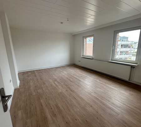 Erstbezug nach Sanierung mit Einbauküche: Moderne 2,5-Raum-Wohnung in Mönchengladbach