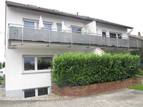 Eschborn, helle 1,5 Zimmer DG. Wohnung - 30 m²