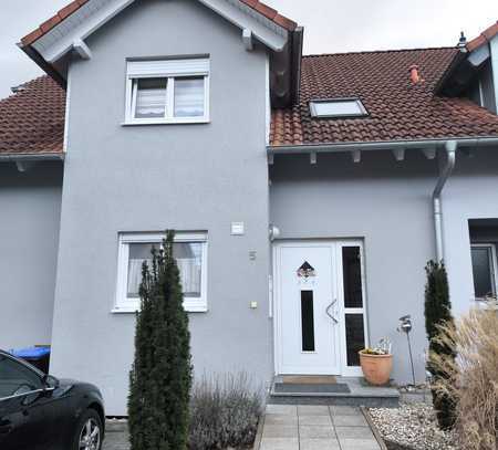 Gepflegte 4-Zimmer-Maisonette-Wohnung mit Balkon und EBK in Crailsheim