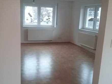 Freundliche 3-Zimmer-EG-Wohnung mit Balkon und Einbauküche in Bühl
