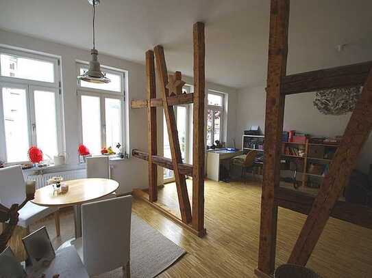 Sanierte 3,5-Zimmer-Maisonettewohnung mit Einbauküche und Balkon - Innenstadt