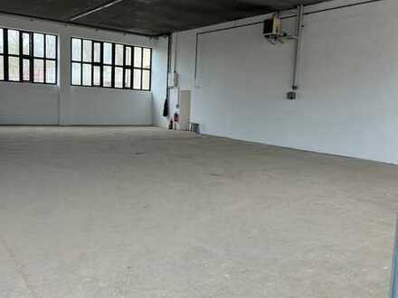 Halle 246 m² zu vermieten